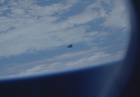 OVNI-triangular-en-orbita-terrestre.jpg